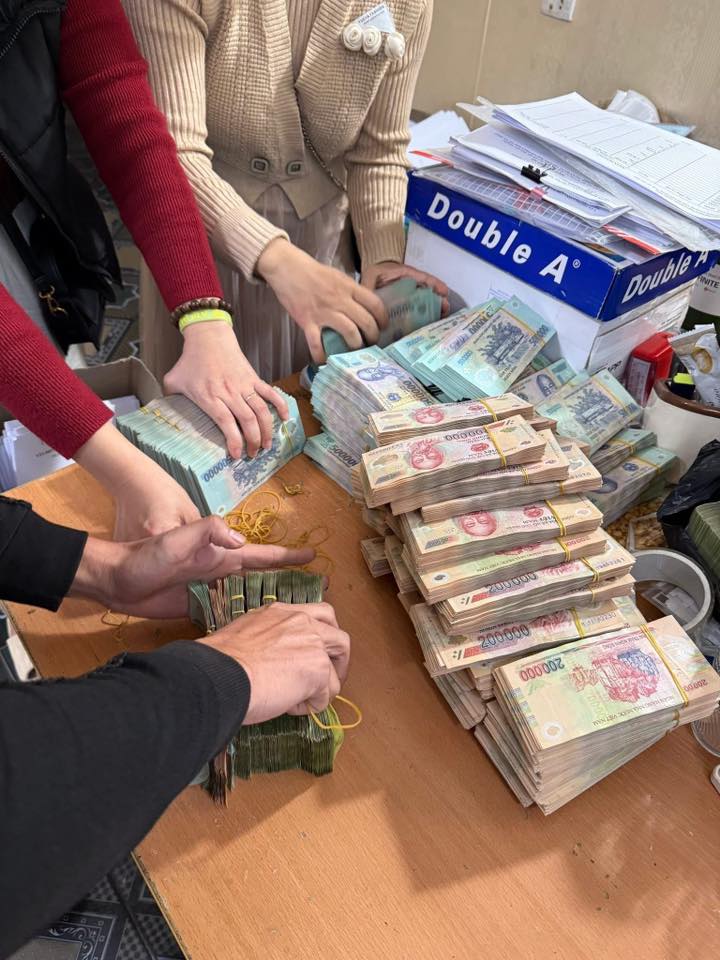 Đất góc 50m² tại thị trấn Phúc Thọ - Giá chỉ 2 tỷ VND!