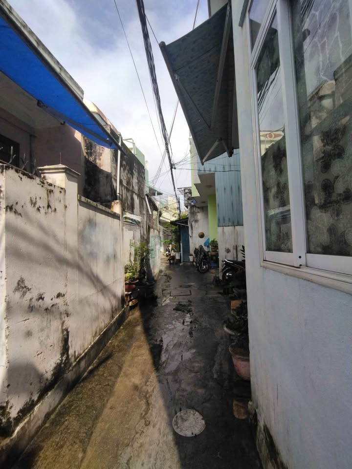 Nhà hẻm Lý Thái Tổ, P. Nguyễn Văn Cừ, 64m² giá 3 tỷ - Cơ hội hiếm có!