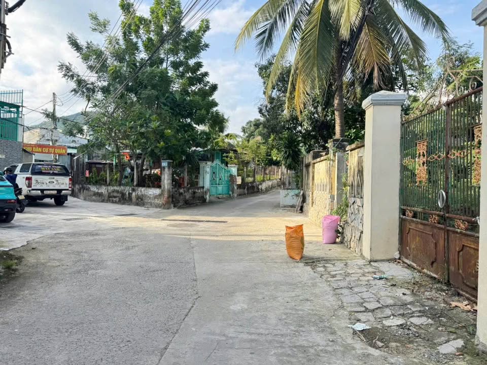 Đất 2 Mặt Tiền Đường Hòa Trung, Vĩnh Hòa, Nha Trang 115.1m² - Giá chỉ 3.5 tỷ, Bớt Lộc!