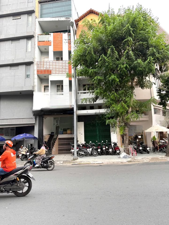 Nhà nguyên căn mặt tiền đường Hoa Lan, Phú Nhuận 60m² giá 45 triệu - Kinh doanh thuận lợi!