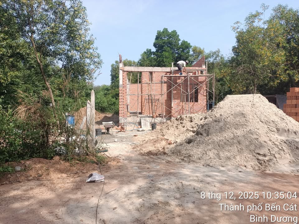 Nhà phố mặt tiền giá rẻ tại Phường Long Nguyên, Bình Dương 187m² chỉ 1.9 tỷ - Giao nhà ngay!