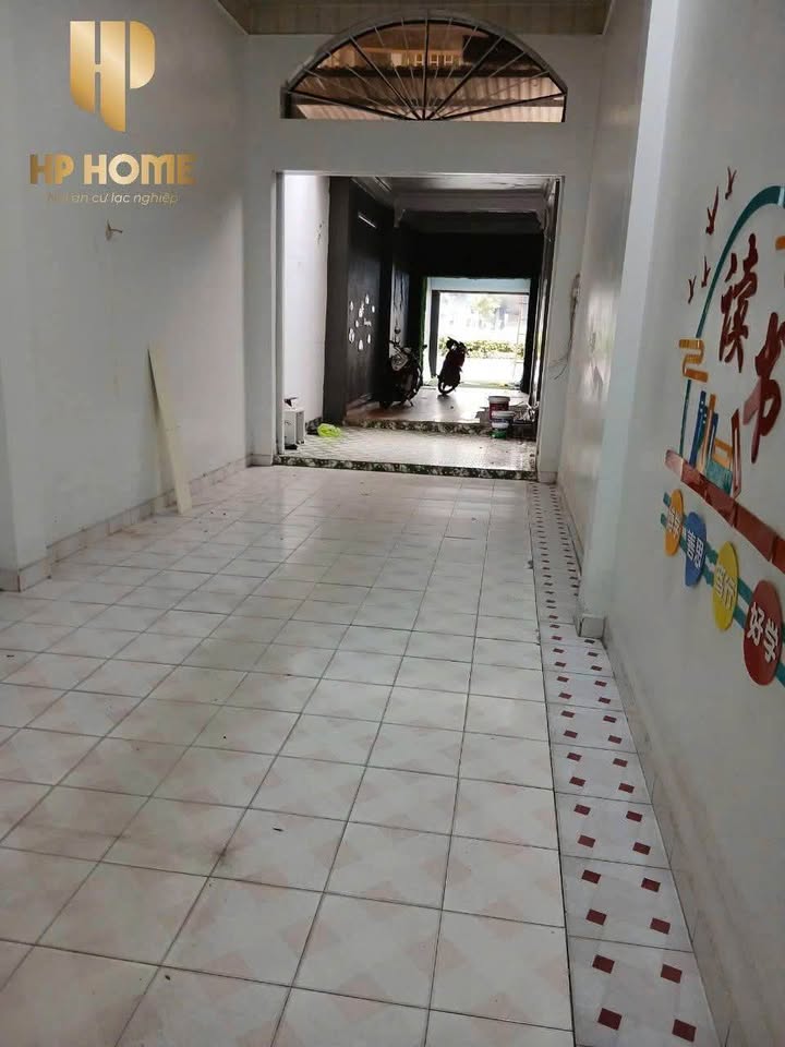 Nhà mặt đường Ngô Gia Tự 96m² - Kinh doanh sạch sẽ chỉ 10 triệu/tháng!