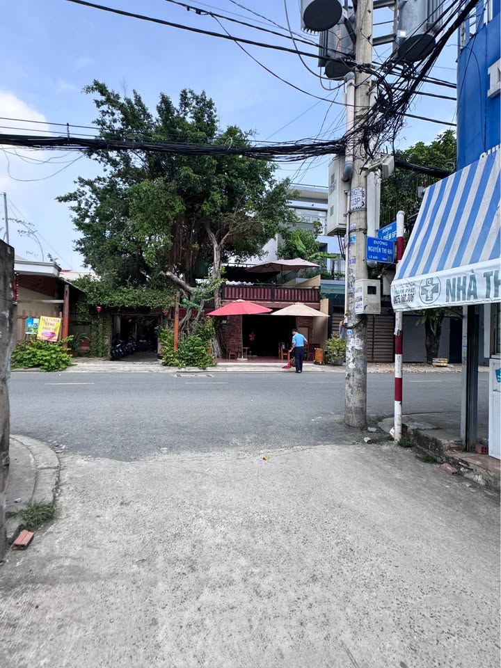 Nhà bán Bà Điểm, Hóc Môn 64m² giá 4.35 tỷ - Vị trí gần chợ Huế, sẵn sàng vào ở!