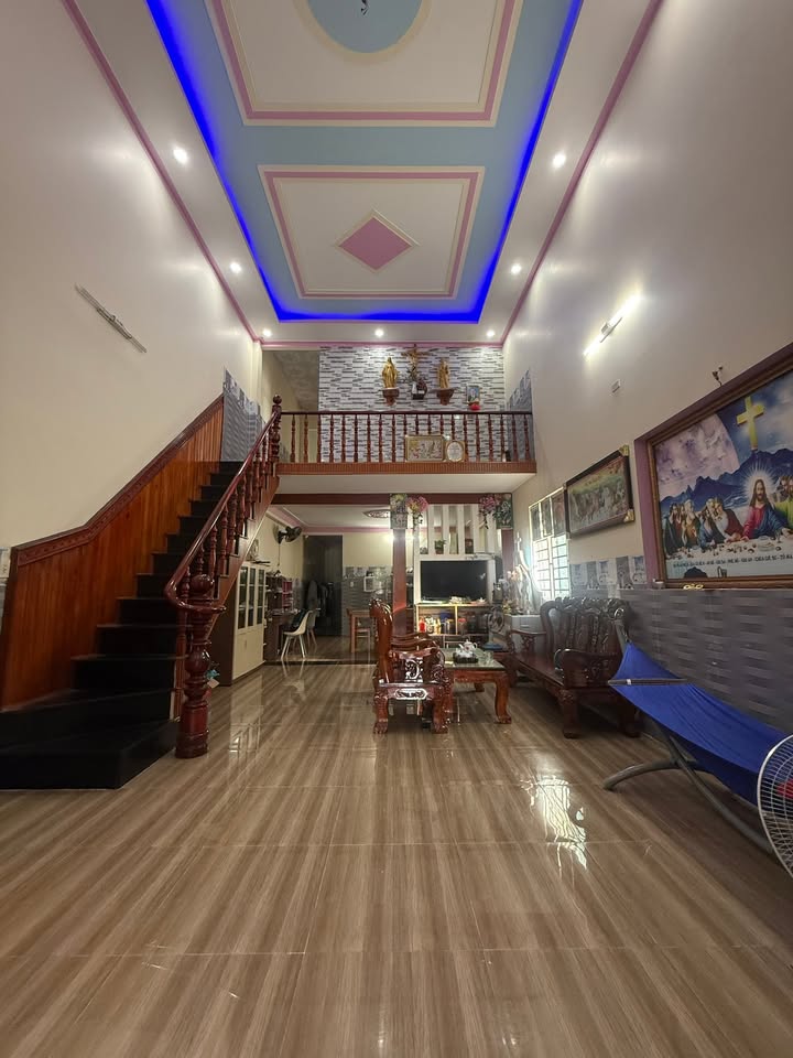 Nhà riêng Thới Hòa, Bến Cát 150m² giá 2 tỷ - Sổ hồng riêng, pháp lý rõ ràng!