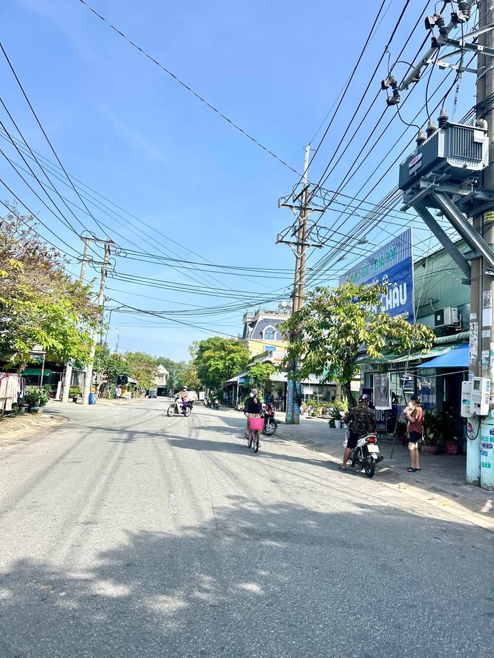 Đất nền mặt tiền MP1 Bến Cát 200m² giá 5.9 tỷ - Tiềm năng kinh doanh lớn!