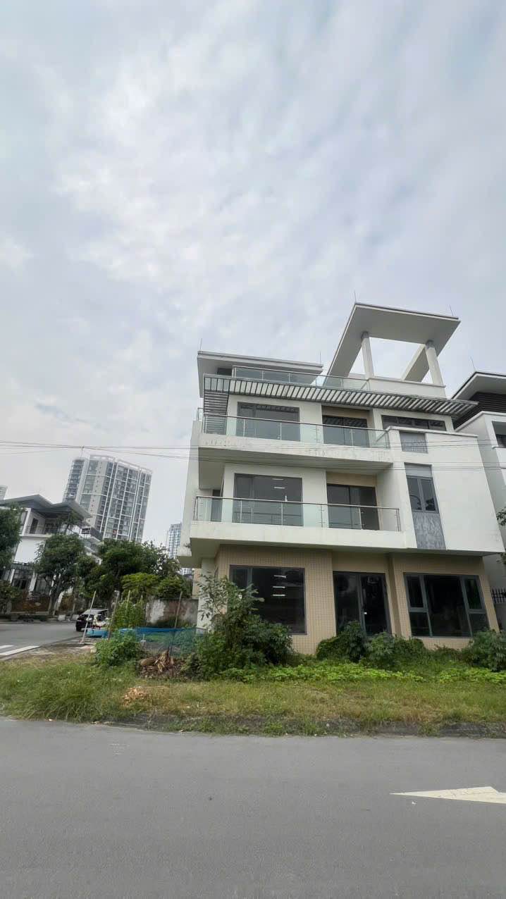 Biệt thự đơn lập góc Hải Phòng 200m² giá 23 tỷ - View sông Lạch Tray đắt giá!