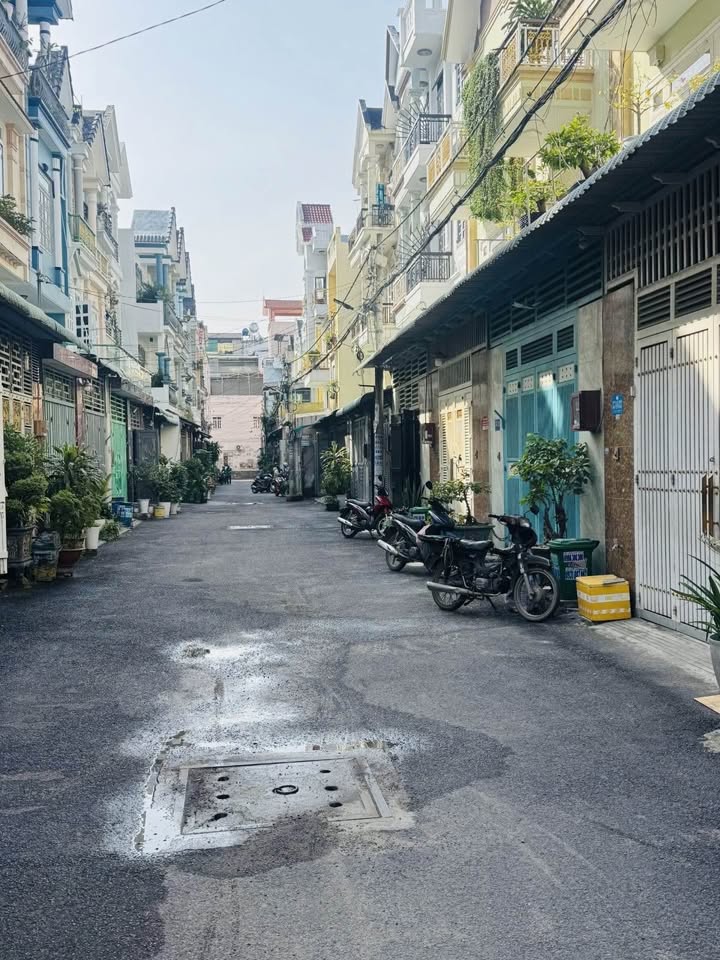 Nhà phố Huỳnh Thị Hai, Q.12, 52m² giá 5 tỷ - Thiết kế hiện đại, sẵn sàng ở ngay!