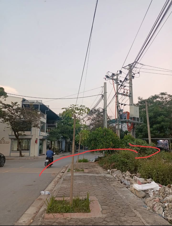 Đất liền kề Ngũ Hiệp, Thanh Trì 61.5m² giá 6.77 tỷ - Vị trí đắc địa, sổ đỏ chính chủ!