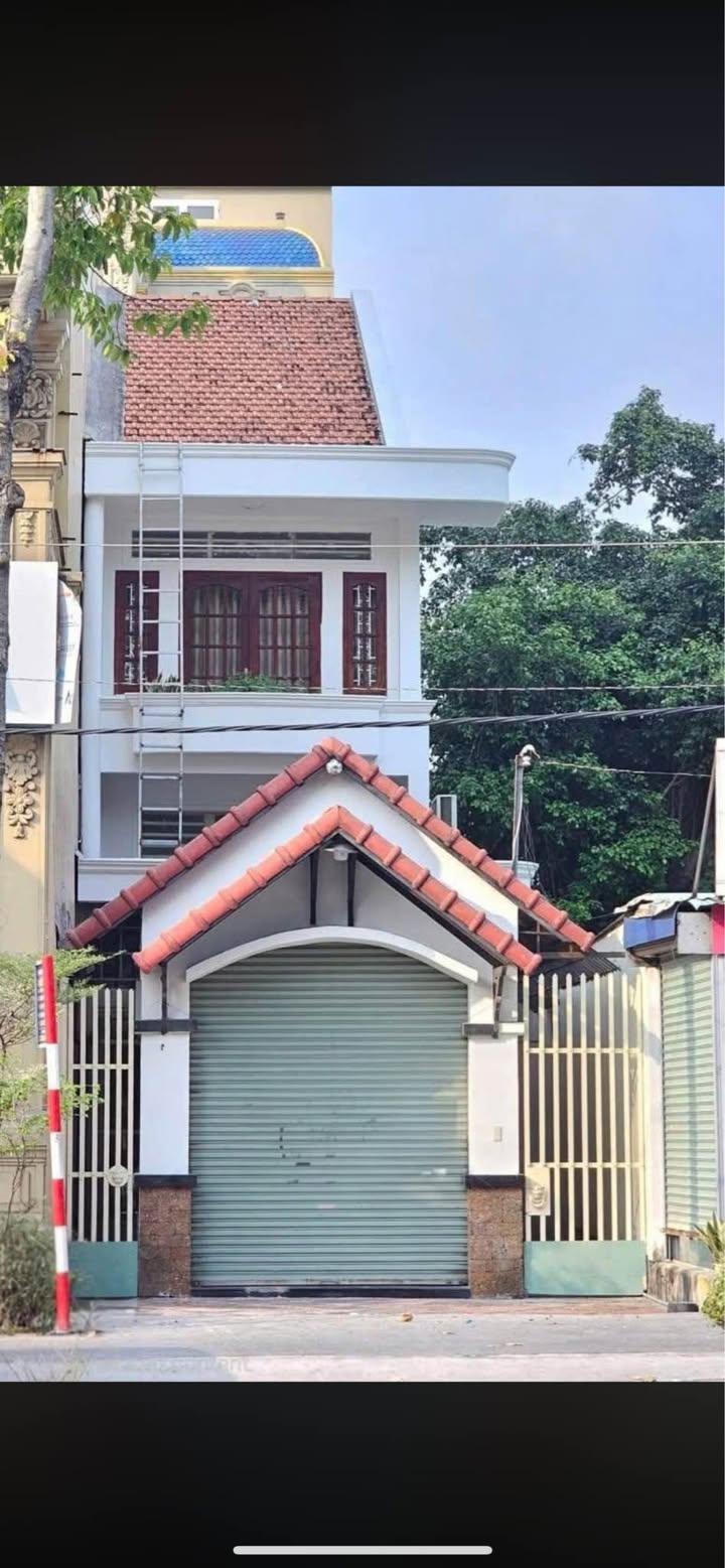 Cho thuê nhà mặt tiền Huỳnh Văn Lũy, Phú Lợi, Thủ Dầu Một 165m² - Địa điểm lý tưởng cho văn phòng!