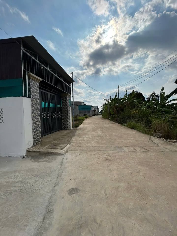 Nhà mới xây tại Phú Hội, Đức Trọng 300m² giá chỉ 1.55 tỷ - An cư lý tưởng!