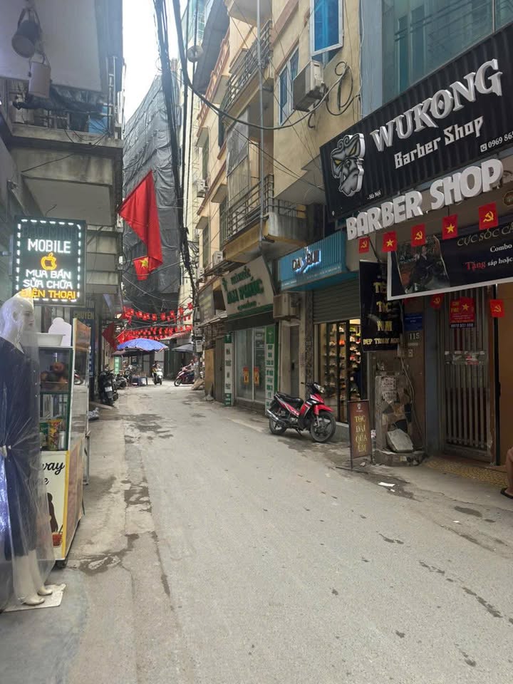 Nhà mặt tiền Mễ Trì 40m² giá 11.2 tỷ - Đầu tư sinh lời hấp dẫn!