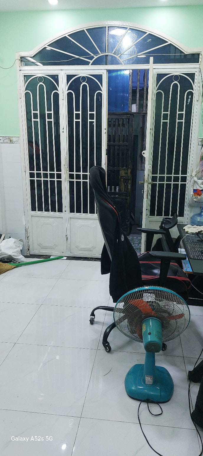 Nhà cho thuê Hiệp Bình Chánh Thủ Đức 21m² giá 6.5 triệu - Sân để xe thoải mái!