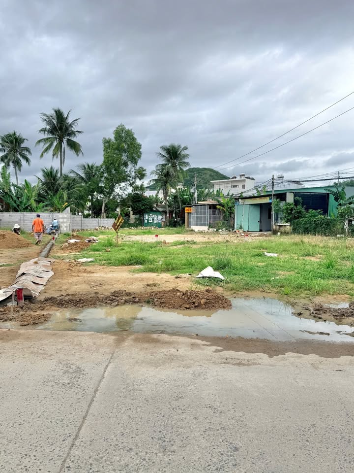 Đất mặt tiền đường Thái Thông, Vĩnh Thái, Nha Trang 74,9m² giá 4,3 tỷ - Đầu tư sinh lời tiềm năng!