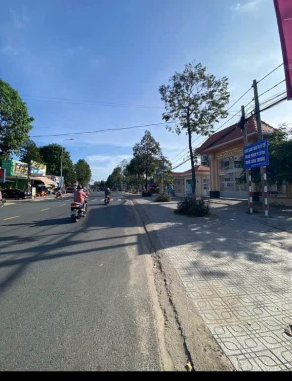 Đất mặt tiền đường Nguyễn Trãi, 240m² giá 21.6 tỷ - Cơ hội đầu tư hiếm có!