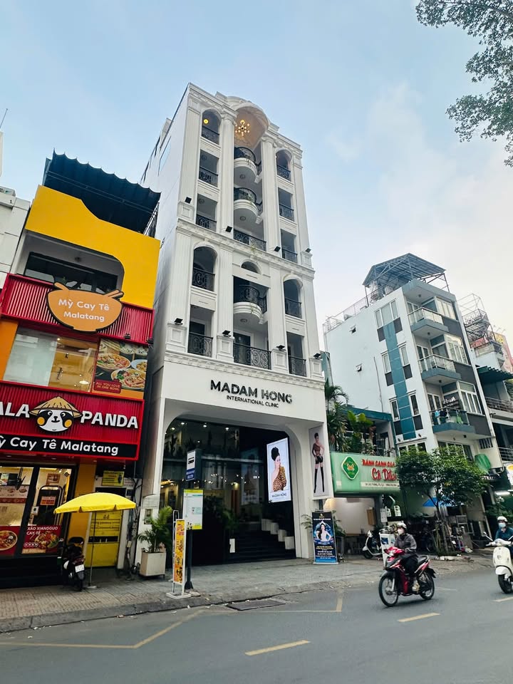 Cho thuê tòa nhà thẩm mỹ Madam Hong quận 3 - Diện tích 192m², tiện nghi đầy đủ!