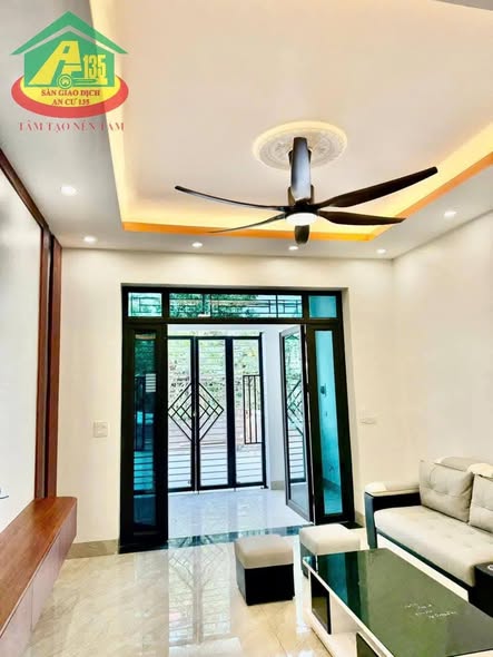 Nhà 3 tầng ngõ Lê Hồng Phong, Ninh Bình 51m² giá 4 tỷ - Mặt tiền 4m, tiện nghi đầy đủ!