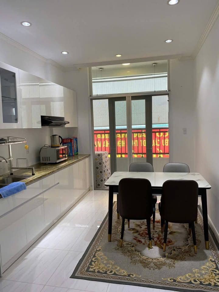 Căn hộ Marina 2PN, 60m² giá 2.1 tỷ - View Sông Hậu tuyệt đẹp!