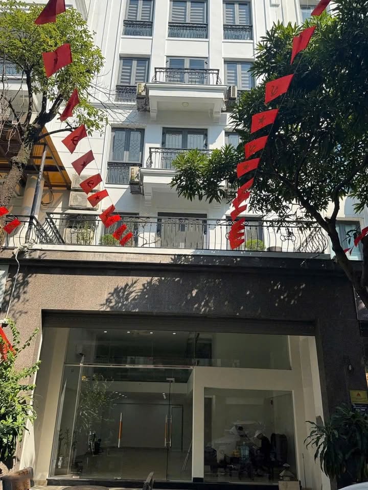 Tòa nhà Văn Phòng mặt phố Văn Phú 100m² giá 45 triệu - Cho thuê ngay!