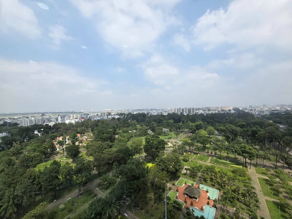 Căn hộ Garden Gate Phú Nhuận 105m² giá 23 triệu - View thoáng mát, đầy đủ tiện ích