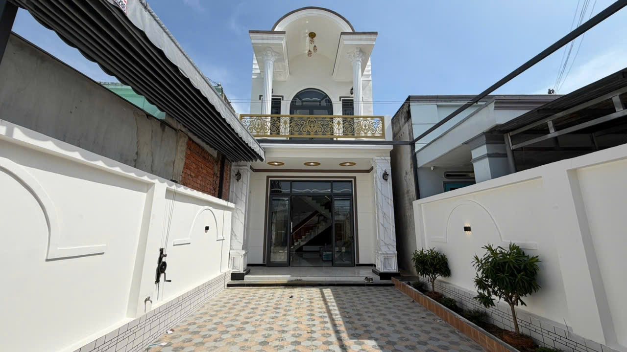 Nhà Lầu Đúc Đẹp tại Hiệp Thạnh, Tây Ninh 50m² giá 3.35 tỷ - Sẵn sàng vào ở ngay!