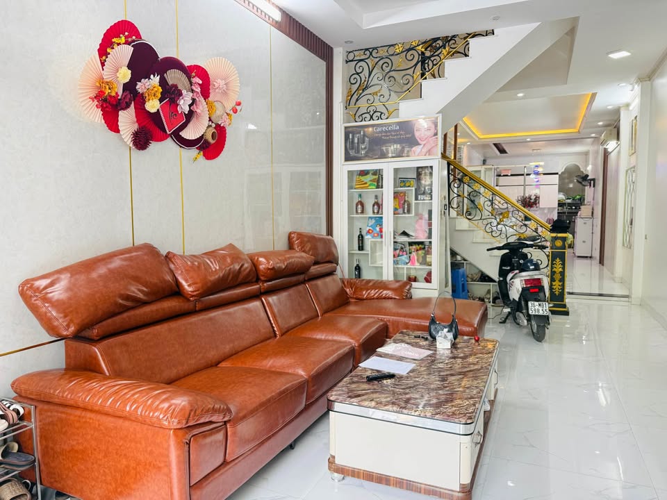 Nhà 3 tầng Đinh Liệt, phường Lam Sơn 88m² giá 8 tỷ - Kinh doanh thuận lợi!