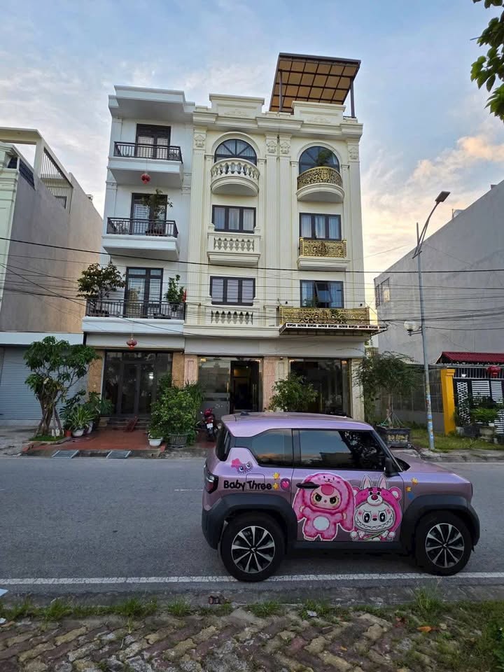 Nhà 5 tầng tại Hà Khẩu - Hạ Long 60m² giá 6.5 tỷ - Thiết kế hiện đại, sẵn sàng ở ngay!