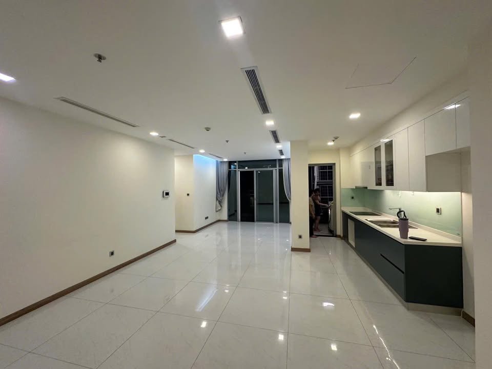 Căn hộ Landmark 81 quận Bình Thạnh 118m² giá 33 triệu - Cho thuê nội thất cơ bản!