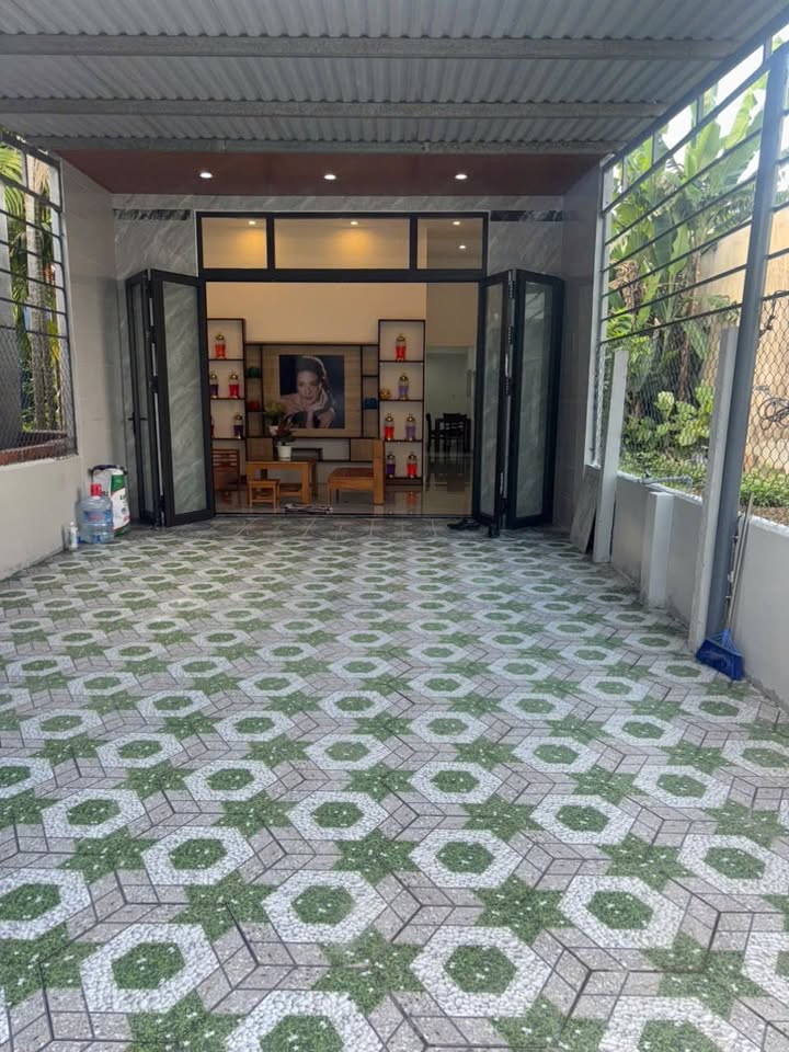 Nhà cấp 4 Hòa Xuân 96m² giá 2.1 tỷ - Vị trí thuận lợi gần chợ