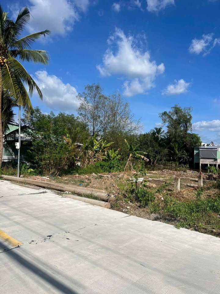 Đất mặt tiền đường Hàng Gòn, Cái Răng, 110m² giá 1.68 tỷ - Thích hợp xây nhà vườn!