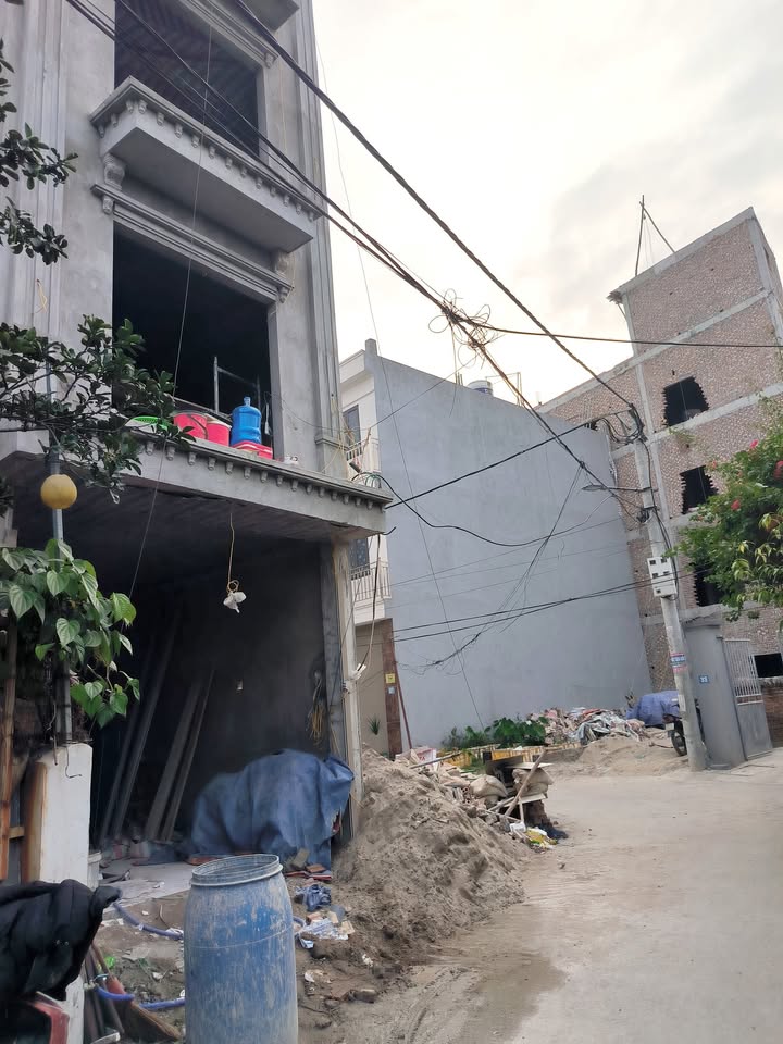 Nhà riêng Bát Tràng 34m² giá 7 tỷ - Thiết kế hiện đại, sổ đỏ chính chủ!