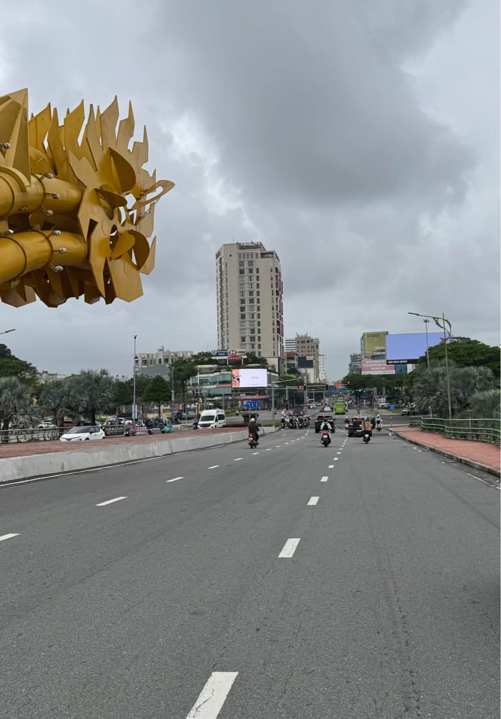 Đất nền mặt tiền Vùng Trung 4 - 300m² giá 15 tỷ - View bến du thuyền cực hiếm!