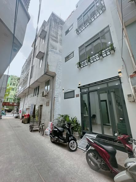 Nhà 4 Tầng Mới 100% Hẻm Xe Hơi Lý Thái Tổ Quận 10 Giá 5.8 Tỷ - Full Nội Thất Cao Cấp