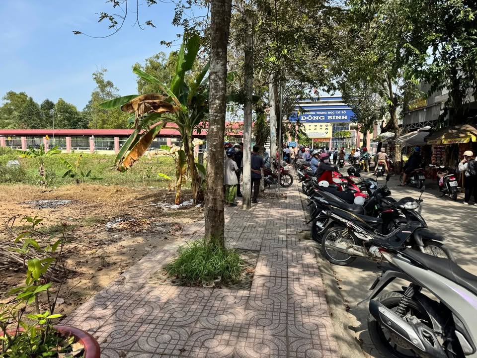 Đất nền chính chủ bán tại phường Đông Thành, Bình Minh 100m² giá 1.75 tỷ - Vị trí đắc địa ngay cổng trường!