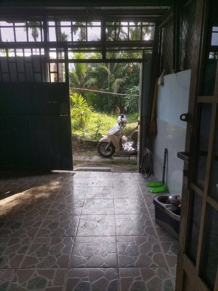 Nhà bán Nhị Bình Hóc Môn 52m² giá 780 triệu - Gác lửng thoáng mát!