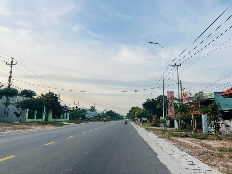 Đất nền 600m² mặt tiền QL55, Tân Xuân, Hàm Tân chỉ 2 tỷ - Đầu tư sinh lời ngay!