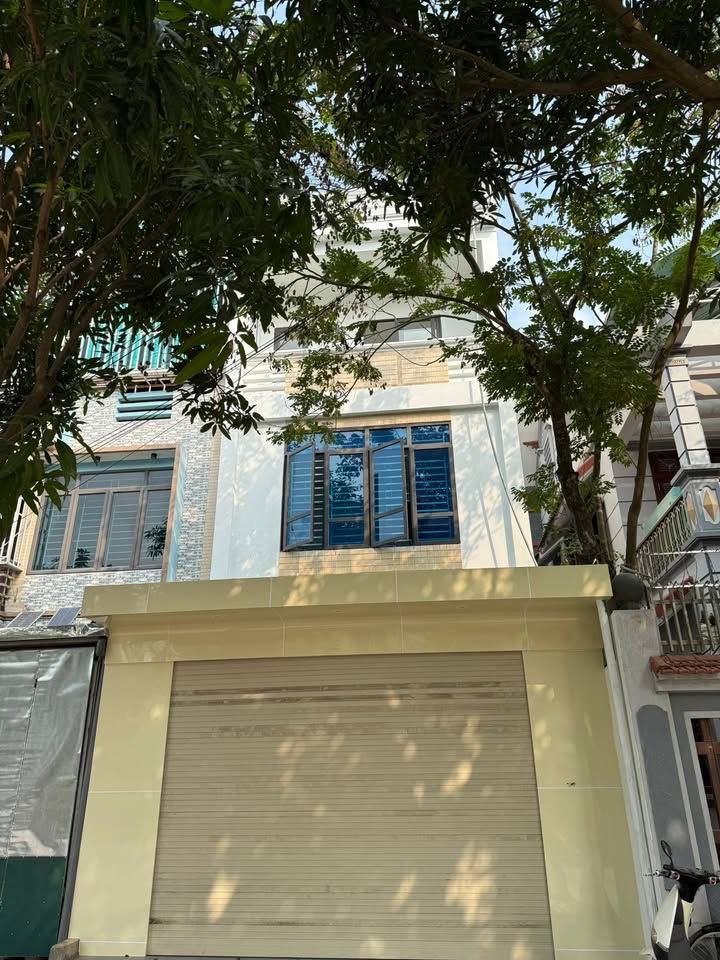 Nhà 3 tầng cốt lệch tại MBQH 2058 Đông Thọ, 85m² - Vị trí siêu đẹp gần trường, bệnh viện!