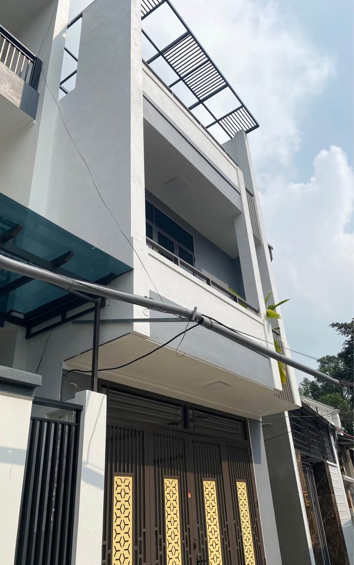 Nhà 2 mặt tiền đường Cốc Hạ, phường Đông Hương, 56m² chỉ 3 tỷ - Sẵn sàng vào ở!