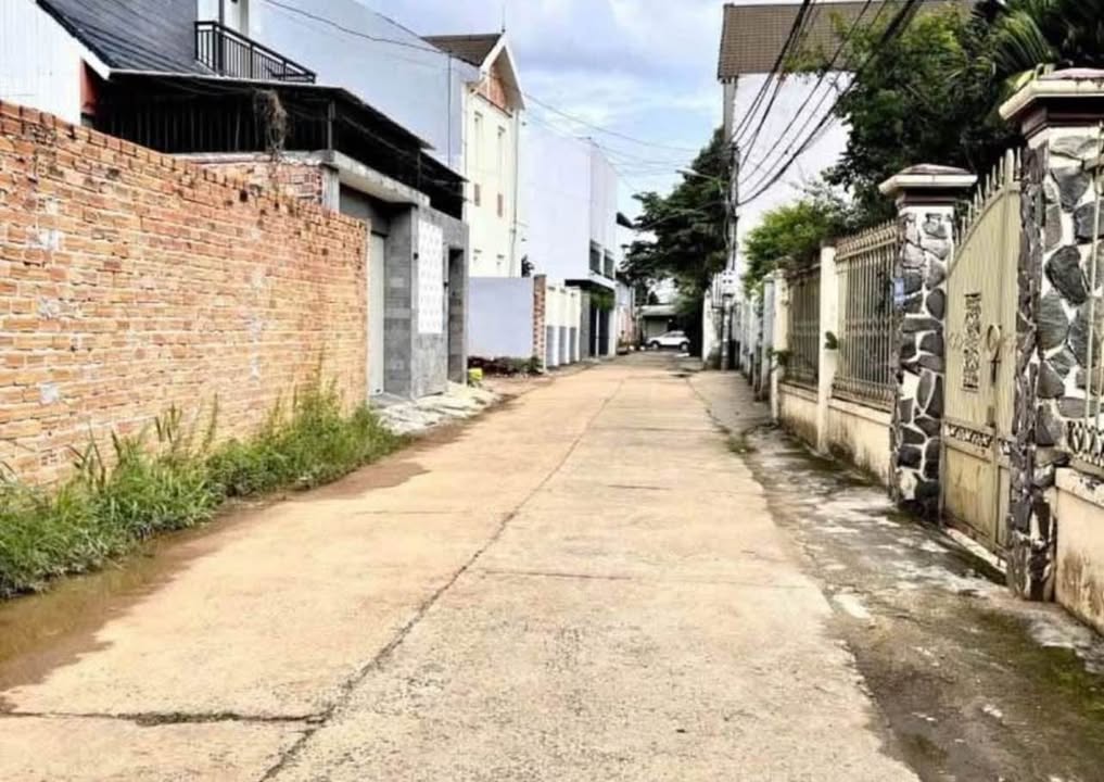 Đất Tại Hẻm 104 Mai Hắc Đế, Buôn Ma Thuột 80m² - Thổ cư 100%, Giá chỉ 2.87 tỷ!