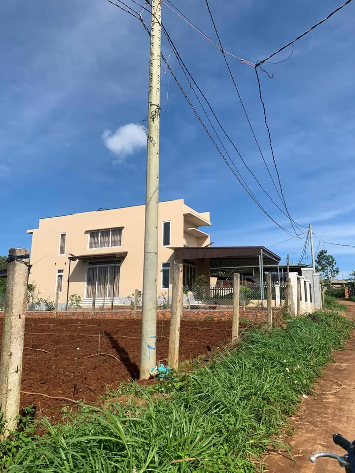 Đất nền Đạ Ròn, Đơn Dương 576m² giá 1.15 tỷ - Sổ riêng, tiện ích đầy đủ!