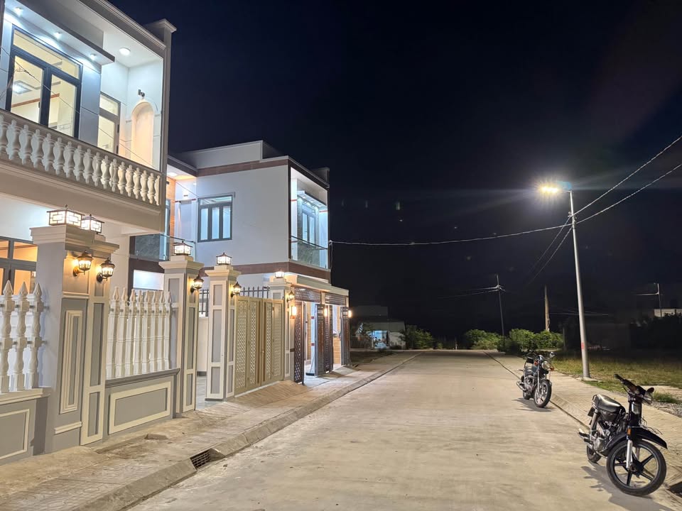 Nhà phố An Ngãi, Long Điền 103m² giá 2.25 tỷ - Sổ hồng chính chủ, mặt tiền đường lớn!