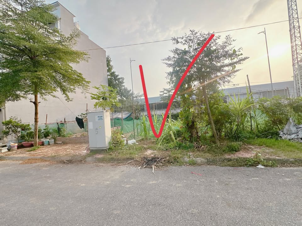 Bán lô đất KĐT Đồng Đè Chảy Vĩnh Yên 71.7m² giá 3 tỷ - Đường lớn, vị trí đắc địa!