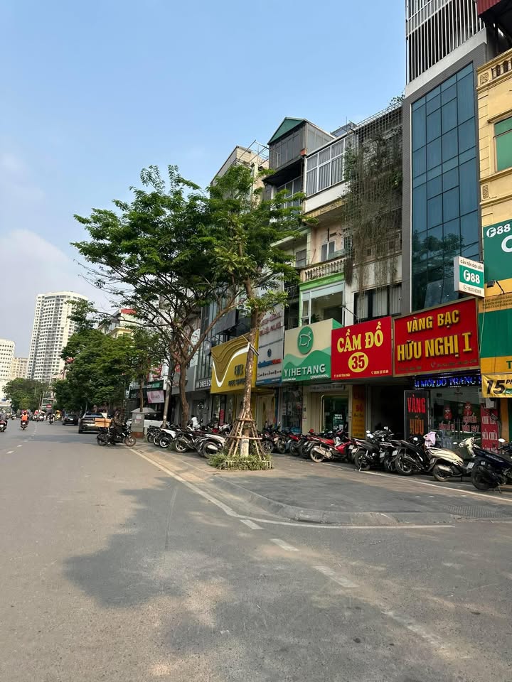 Mặt phố Cầu Giấy 70m² giá 24 tỷ - Đầu tư sinh lời tuyệt vời!