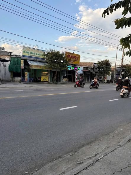 Đất thổ cư 153m² tại Dĩ An - Cạnh Trung tâm Y tế, giá 6.5 tỷ, thương lượng ngay!