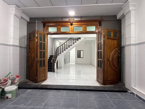 Nhà mặt tiền Tân Hoà 2, Hiệp Phú, Quận 9 - 93m² giá 8.5 tỷ - Kinh doanh sầm uất!