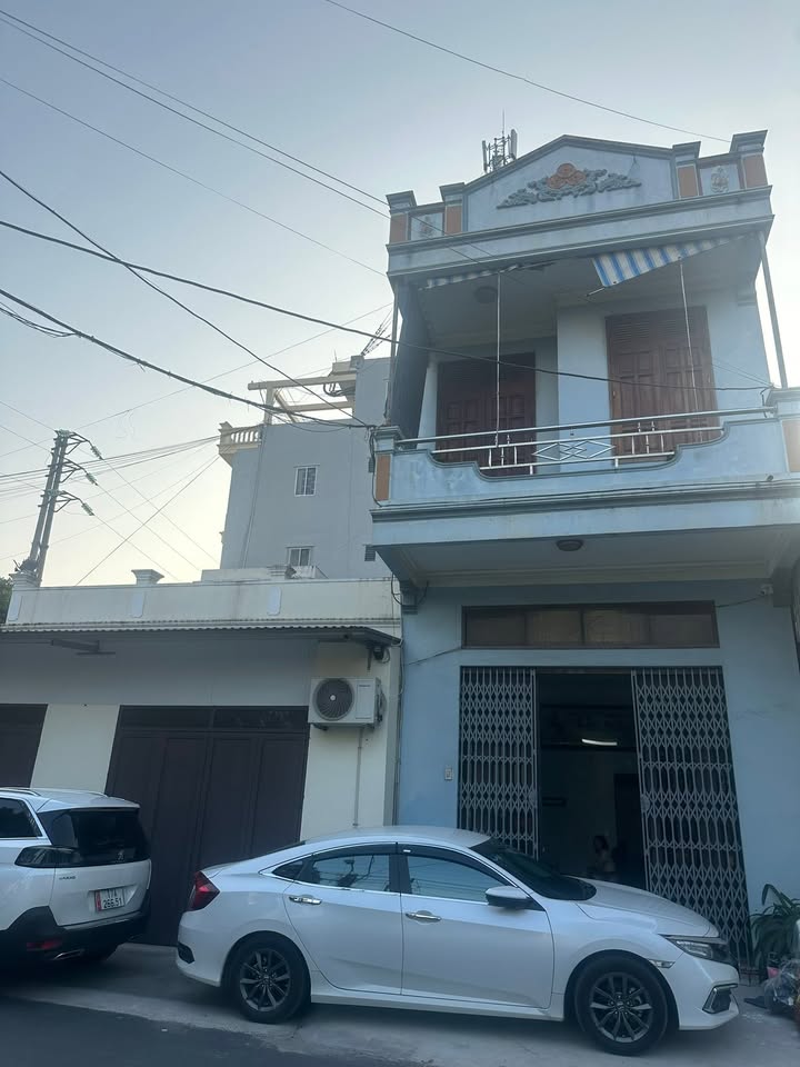 Nhà 2 tầng mặt đường Hoàng Diệu, 70m² - Kinh doanh sầm uất