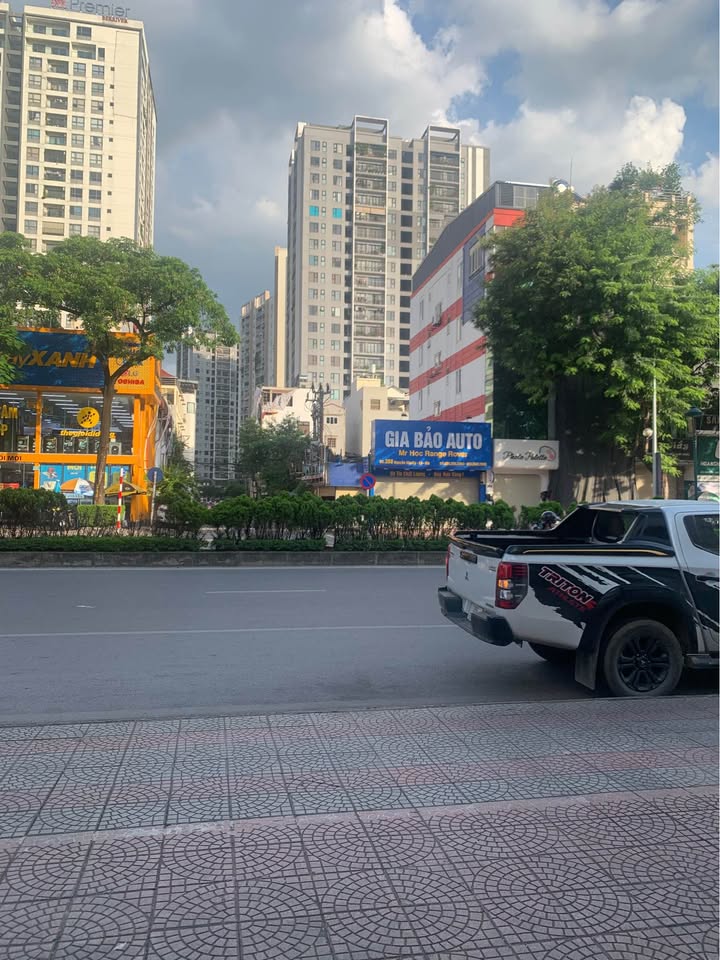 Bán lô đất mặt ngõ rộng 100m² tại Đức Giang, Long Biên - Giá 22 tỷ, chính chủ!