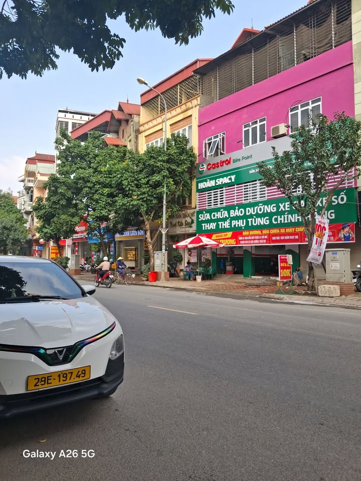 Nhà riêng mặt phố Nguyễn Đức Thuận, Gia Lâm 52m² giá 2.5 tỷ - Kinh doanh sầm uất!
