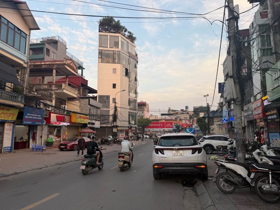 Nhà mặt phố Đức Giang 70m² giá 8 tỷ - Kinh doanh đắc địa!