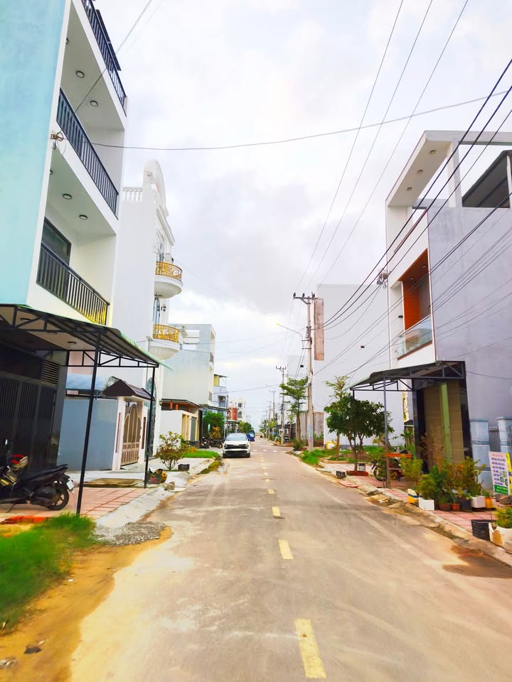 Đất Mặt Tiền Khu TVSMT P. Nhơn Bình Quy Nhơn 100m² giá 3 tỷ - Hướng Bắc thoáng mát!