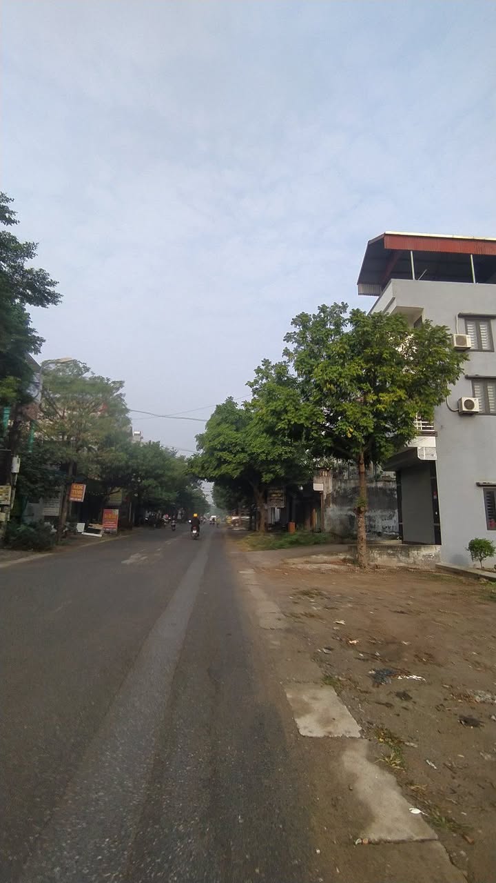 Mặt tiền kinh doanh Đường Đông Mỹ 105m² giá 13.4 tỷ - Đầu tư sinh lời ngay!